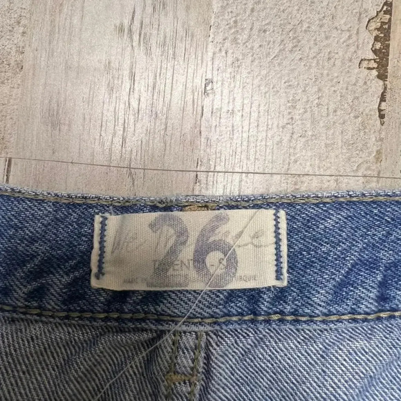 We The Free Women's Distressed High Rise Straight Jeans Blue Size 26 - Picture 2 of 3